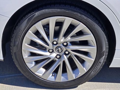 Used 2022 Lexus ES 350 Ultra Luxury w/ Accessory Package 2 image 10