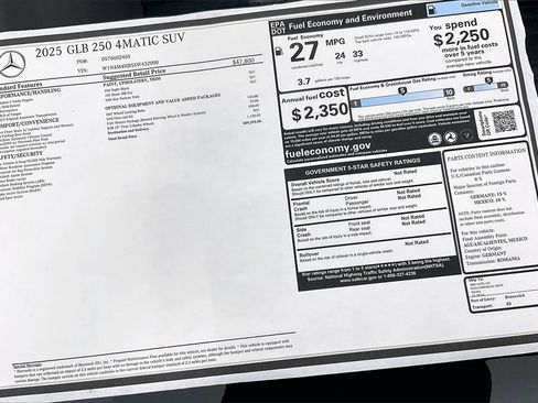 New 2025 Mercedes-Benz GLB 250 4MATIC image 17