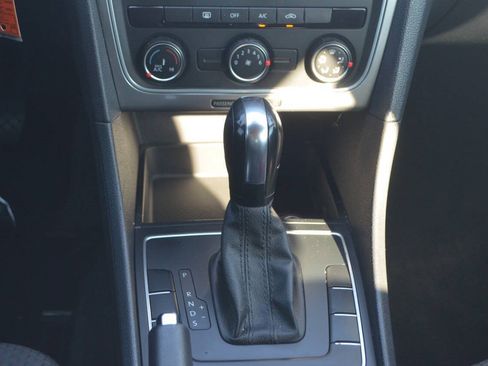 Used 2013 Volkswagen Passat 2.5 S image 42