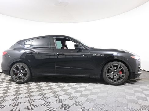 Used 2019 Maserati Levante AWD/4WD image 8