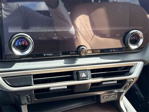 Used 2023 Lexus RX 350 Premium image 19