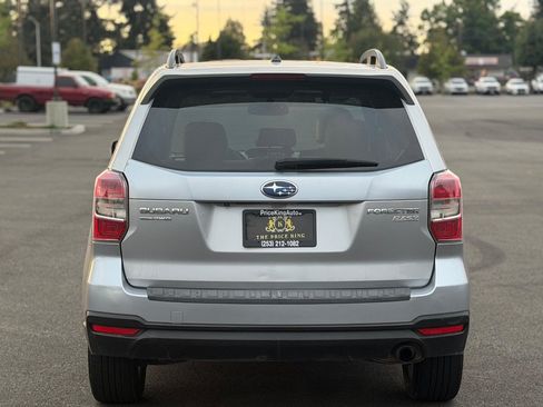 Used 2015 Subaru Forester 2.5i Limited AWD/4WD image 4
