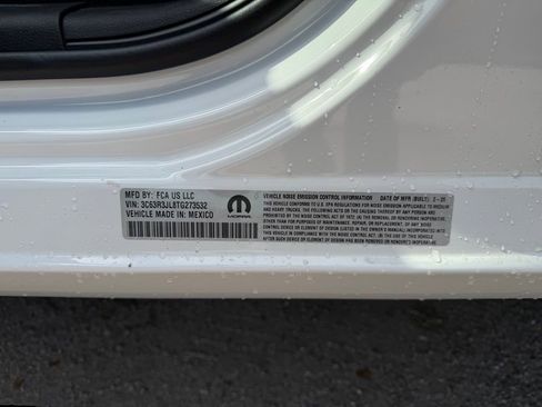 New 2026 RAM 3500 Laramie w/ Towing Technology Group AWD/4WD image 16