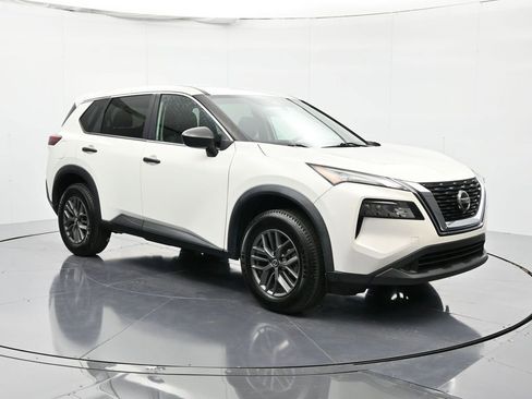 Used 2021 Nissan Rogue S image 3