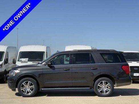 Certified 2023 Ford Expedition XLT image 3