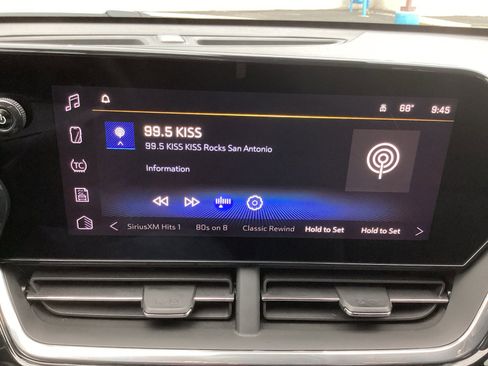 Used 2024 Chevrolet Trax ACTIV w/ Sunroof Package image 21