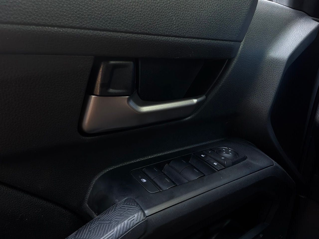 Used 2025 Toyota Tacoma TRD Off-Road AWD/4WD image 22