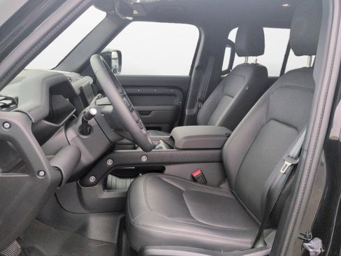 Used 2025 Land Rover Defender 130 Outbound image 9