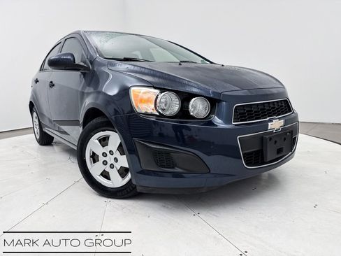 Used 2015 Chevrolet Sonic LS image 2