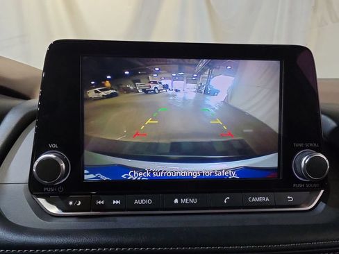 Used 2023 Nissan Rogue SV FWD image 22