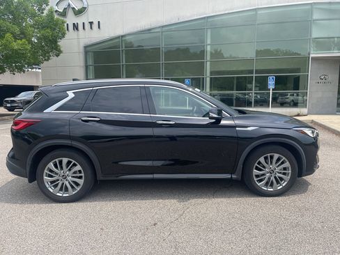 Used 2023 INFINITI QX50 Luxe AWD/4WD image 2