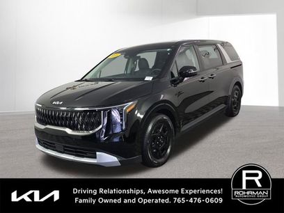 Used 2025 Kia Carnival