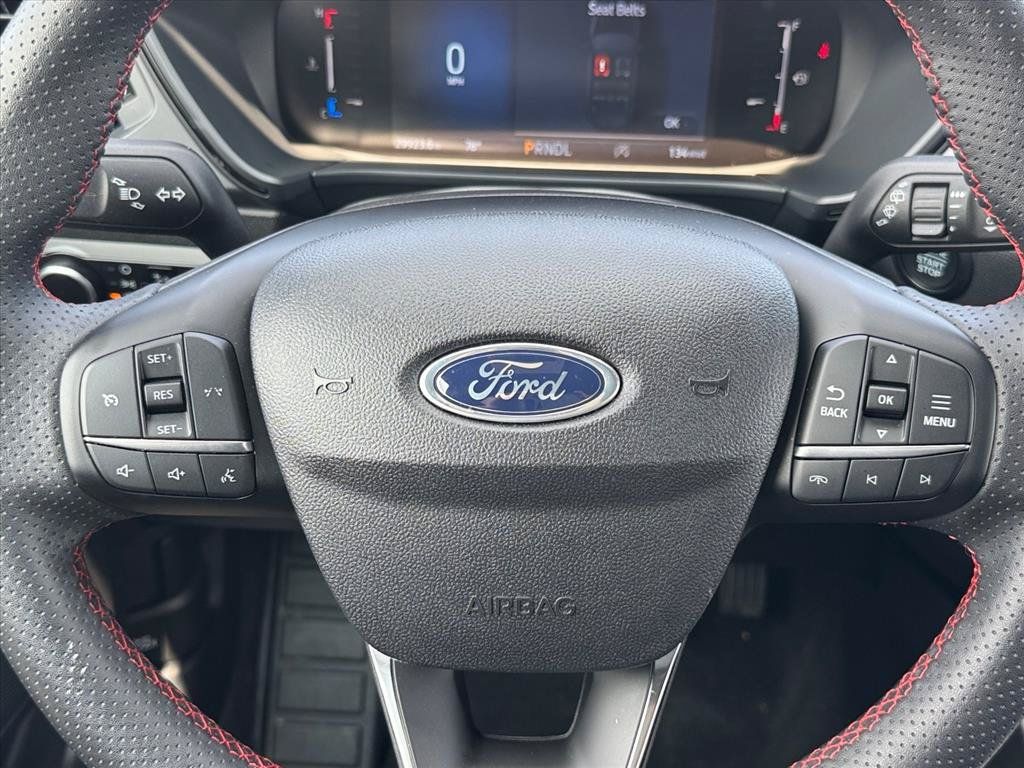 Used 2025 Ford Escape ST-Line FWD image 12