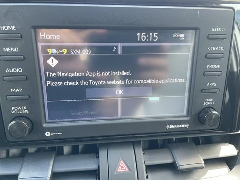 Used 2022 Toyota RAV4 LE AWD/4WD image 19