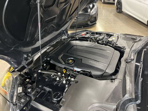 Used 2018 Jaguar F-TYPE Coupe RWD image 50