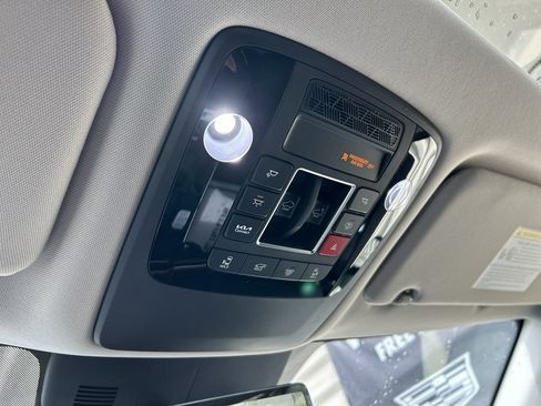 New 2026 Kia Carnival SX Prestige FWD image 28