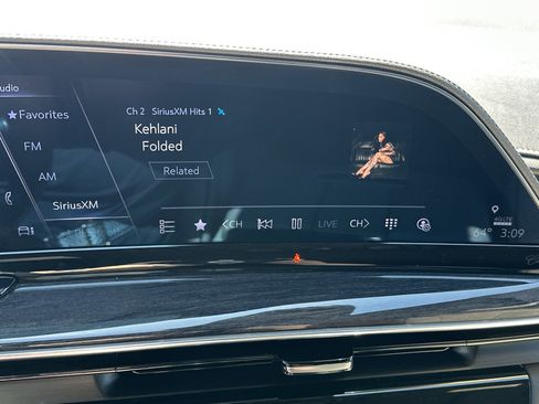 Used 2022 Cadillac Escalade ESV Premium Luxury image 27