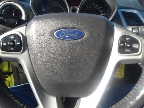 Used 2011 Ford Fiesta SES image 20