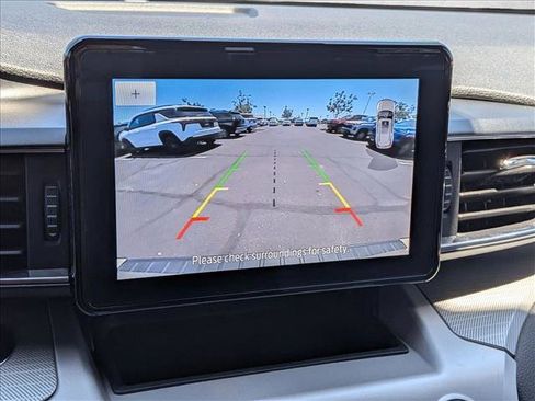 Used 2024 Ford Explorer XLT w/ Equipment Group 202A RWD image 20