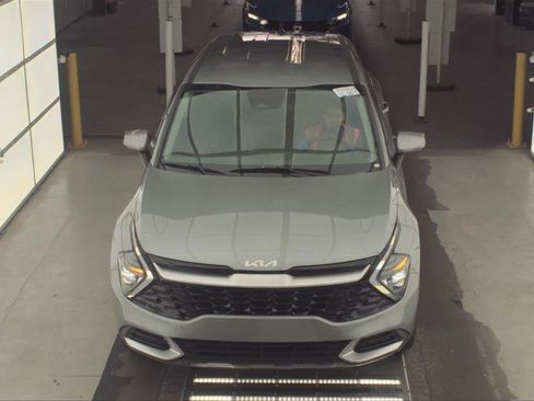 Used 2024 Kia Sportage EX FWD image 8