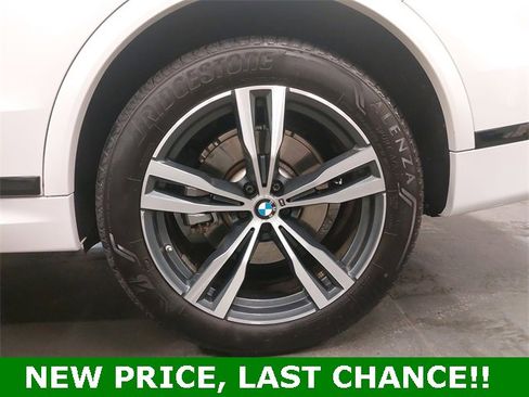 Used 2023 BMW X7 xDrive40i w/ Executive Package image 32