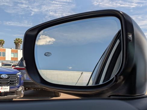 Certified 2025 Subaru Crosstrek 2.5i Limited w/ Crosstrek Mirror Package AWD/4WD image 25
