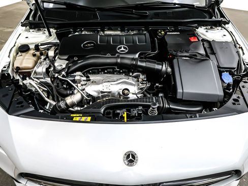 Used 2023 Mercedes-Benz CLA 250 image 11