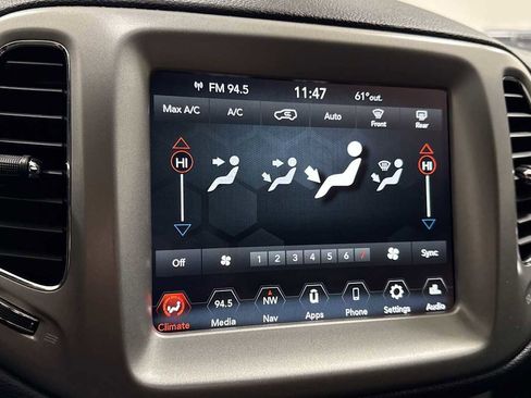 Used 2021 Jeep Compass Latitude image 21