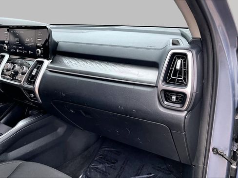 Used 2022 Kia Sorento LX FWD image 18