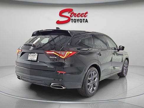 Used 2023 Acura MDX A-Spec image 3