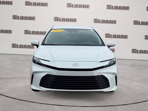 Used 2025 Toyota Camry LE FWD image 8