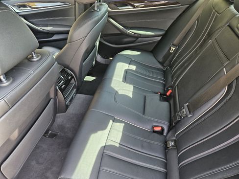 Used 2021 BMW 540i w/ Convenience Package RWD image 26