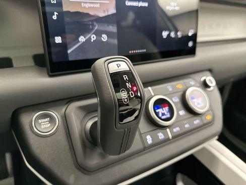 New 2025 Land Rover Defender 110 S image 10