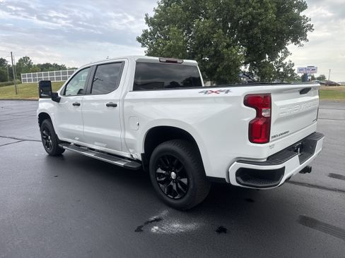 Used 2021 Chevrolet Silverado 1500 Custom w/ Custom Max Trailering Package AWD/4WD image 8