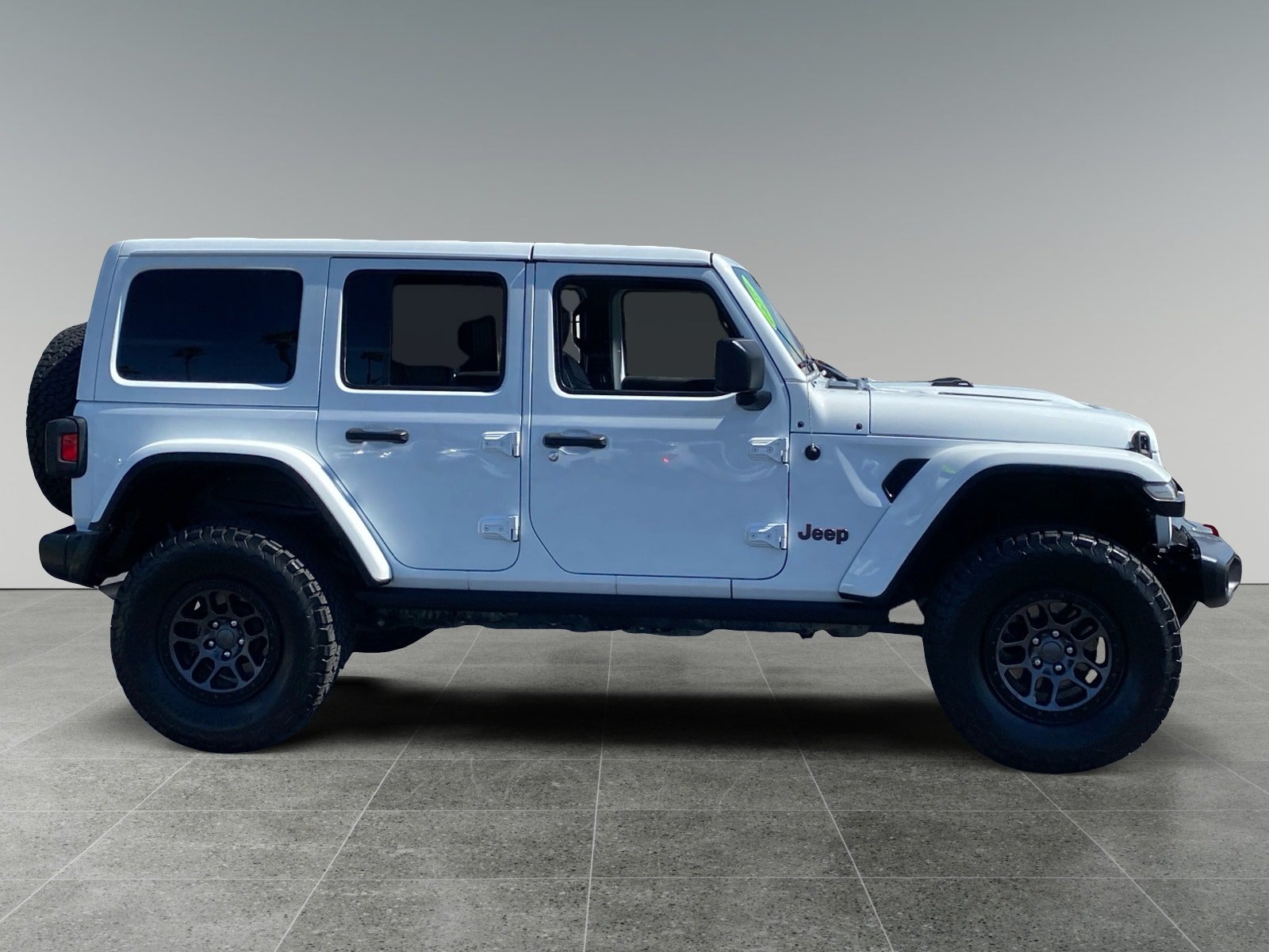Used 2022 Jeep Wrangler Unlimited Rubicon w/ Xtreme Recon 35" Tire Package AWD/4WD image 6