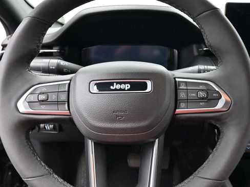 Used 2023 Jeep Compass High Altitude AWD/4WD image 16