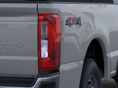 New 2026 Ford F250 4x4 SuperCab Super Duty image 21