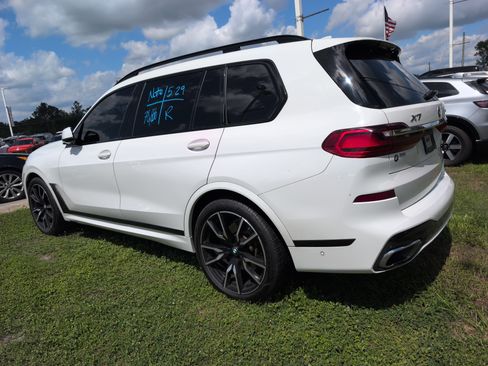 Used 2020 BMW X7 xDrive40i w/ M Sport Package AWD/4WD image 4