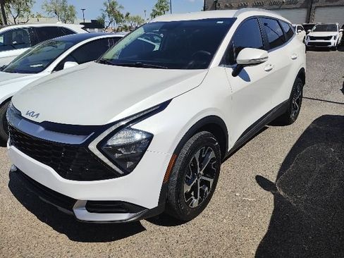 Certified 2023 Kia Sportage EX AWD/4WD image 17