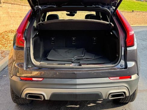 Used 2022 Cadillac XT4 Premium Luxury w/ Enhanced Visibility Package image 9