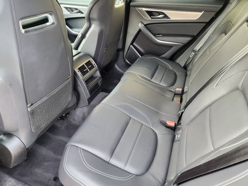 Certified 2023 Jaguar F-PACE R-Dynamic S AWD/4WD image 33