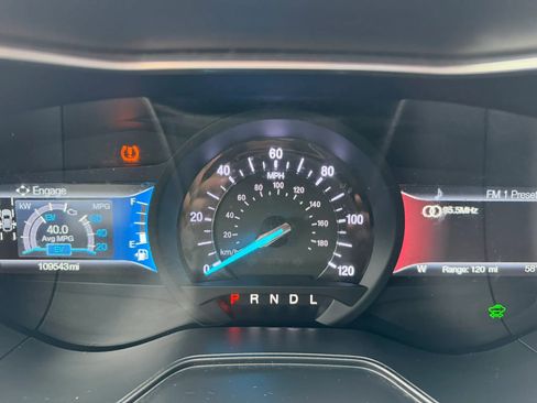 Used 2020 Ford Fusion SEL image 18