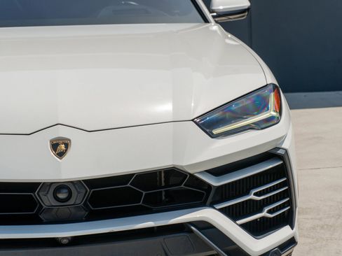 Used 2020 Lamborghini Urus AWD/4WD image 21