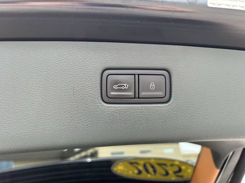 Used 2025 Genesis GV80 2.5T Advanced AWD/4WD image 14