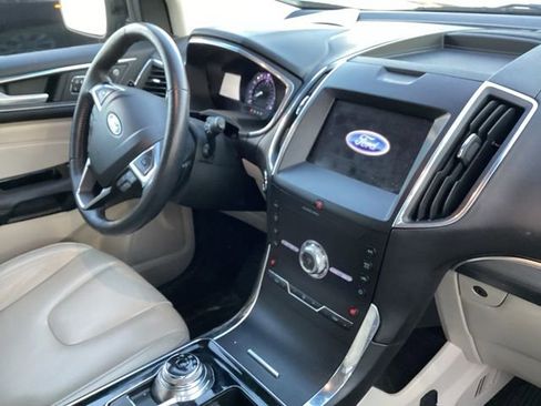 Used 2020 Ford Edge Titanium AWD/4WD image 23