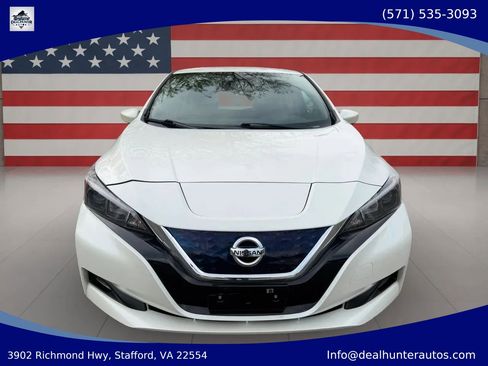 Used 2022 Nissan Leaf SV FWD image 2