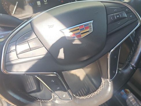 Used 2018 Cadillac XT5 Luxury w/ Driver Awareness Package AWD/4WD image 3