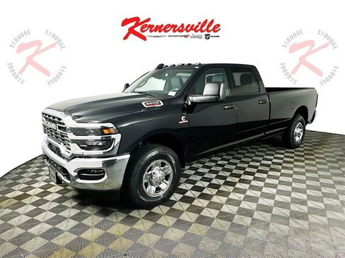 New 2025 RAM 2500 Tradesman w/ Chrome Appearance Group image 3