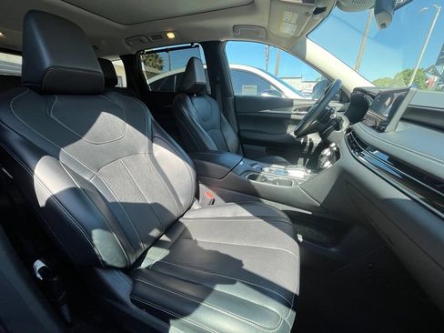 Used 2023 INFINITI QX60 Luxe w/ Cargo Package FWD image 7