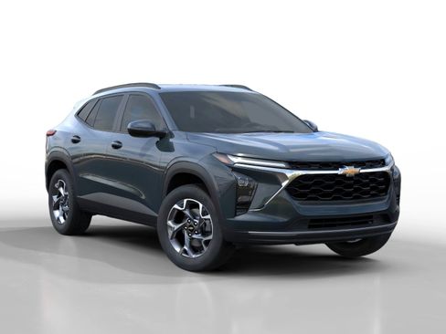New 2026 Chevrolet Trax LT image 2